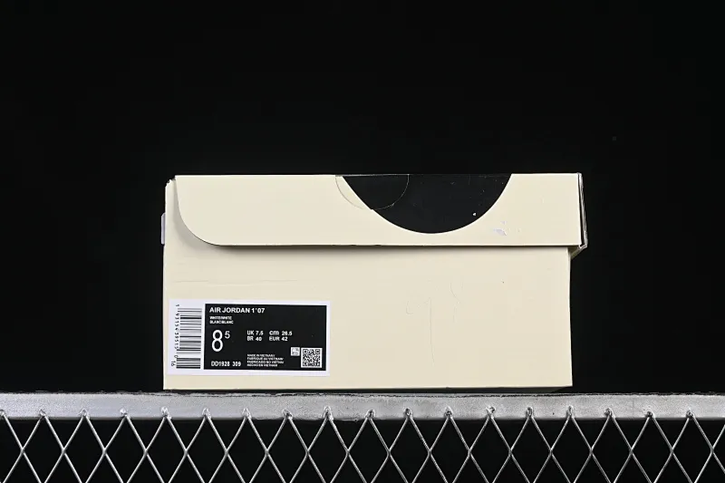 All categories Nk Air Force 1 Air Force series Nk Air Force 1 Low Air Force low-top Nike Air Force 1'07 Low Balenciaga co-branded four silver hooks Air Force 1 low-top casual sneakers DD1928-309